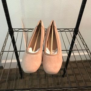Clark’s new tan suede leather pumps